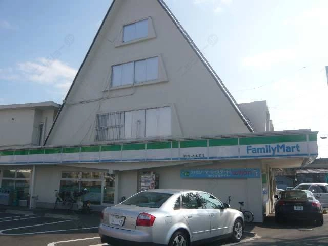 ﾌｧﾐﾘｰﾏｰﾄ歩3分