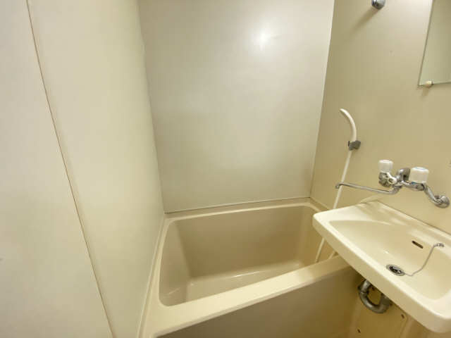 ビューコートカミムラ 1階 浴室