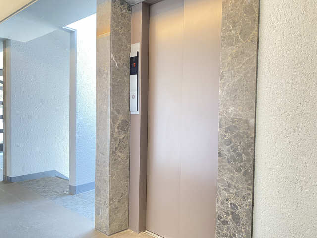エレベーター