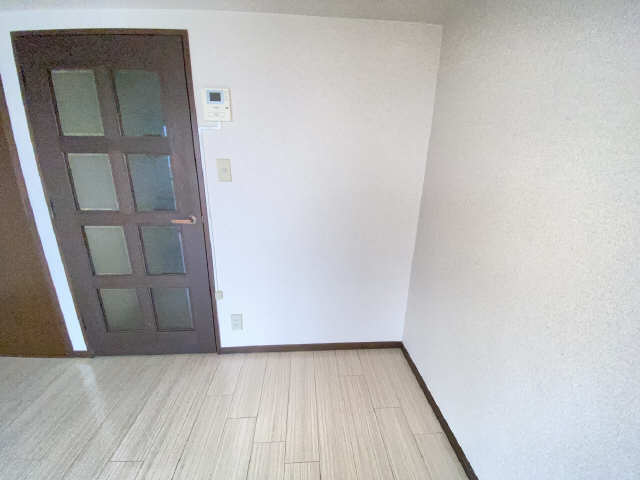冷蔵庫置き場