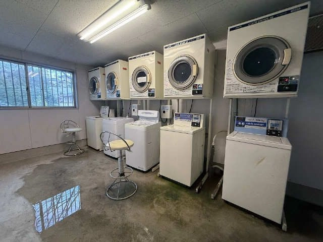 コインランドリー