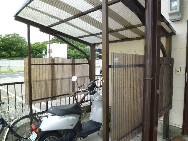 幸川ハイネス 1階 駐輪場