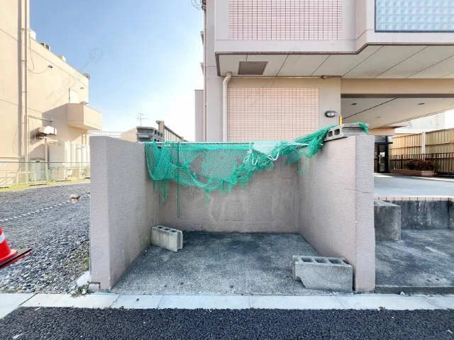 ごみ置き場