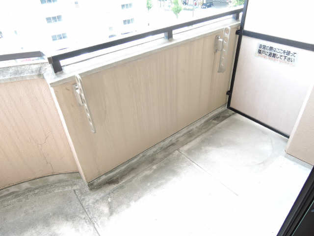 FULL HOUSE YAGOTO 5階 バルコニー