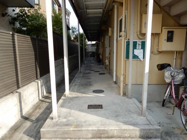 1階共用廊下