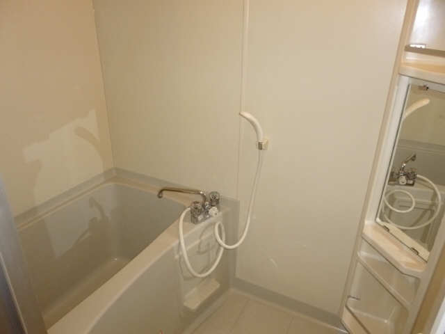 メゾン・ラポール　Ｊ棟 1階 浴室