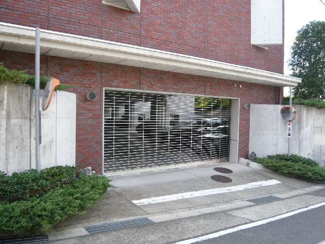 石川橋セブン　リバーサイド棟 3階 シャッター駐車場
