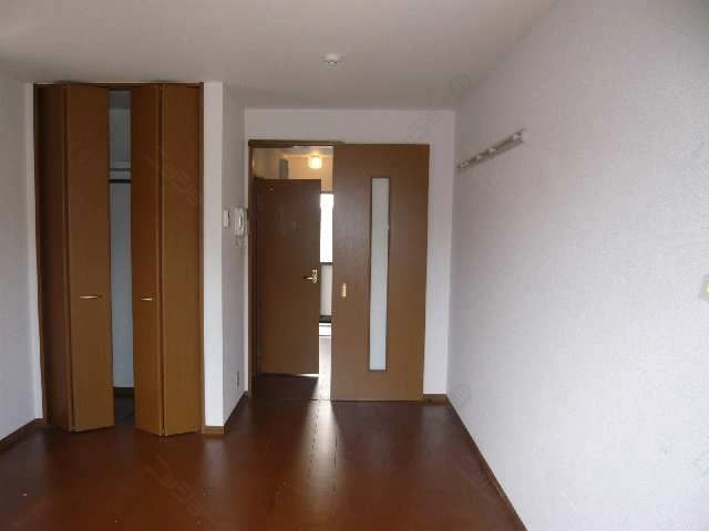 室内（ﾘﾌｫｰﾑ前