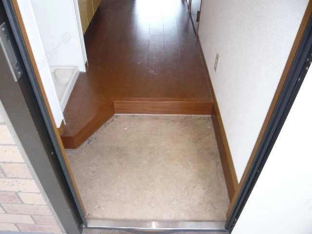 玄関（ﾘﾌｫｰﾑ前）