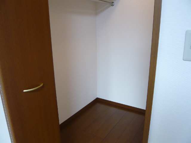 ｳｫｰｸｲﾝｸﾛｰｾﾞｯﾄ