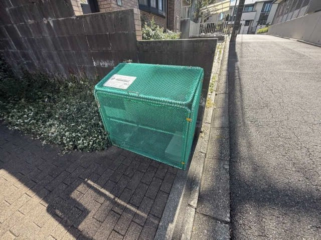 ごみ置き場