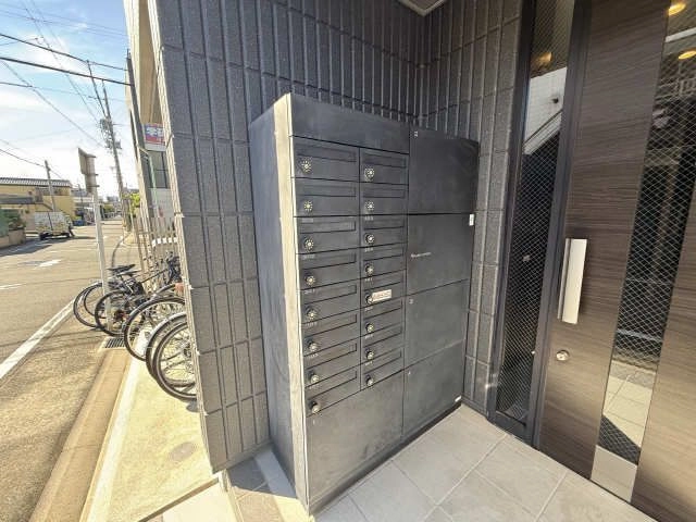 集合ポスト・宅配ボックス