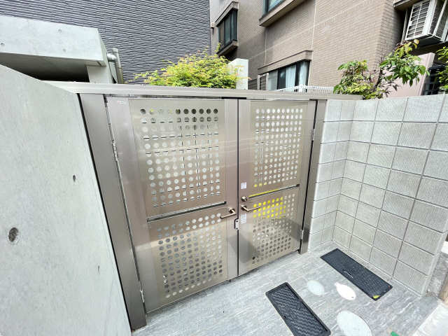 ごみ置き場