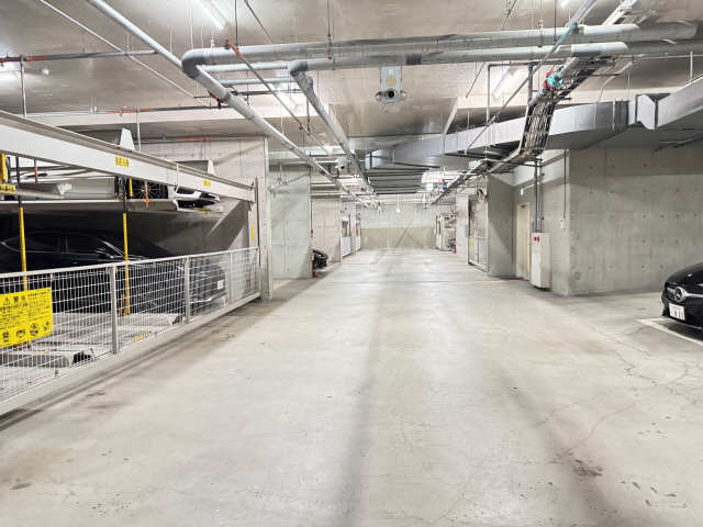 地下駐車場