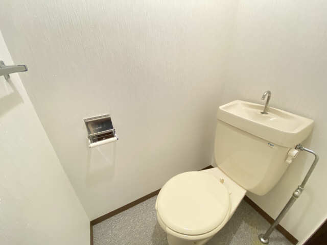 フォーヴル中嶋Ａ 2階 WC