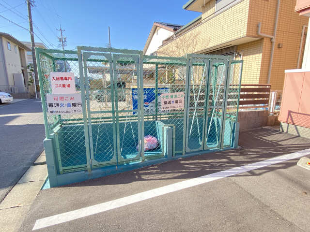 ゴミ置き場