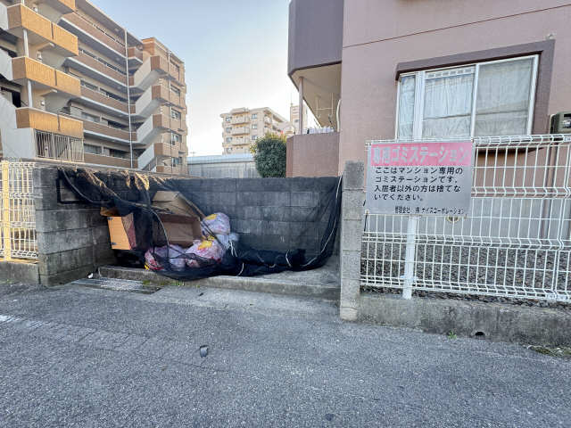 ゴミ置き場
