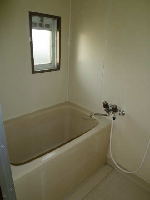 ハイツ戸ヶ崎 2階 浴室