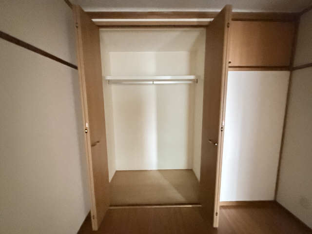 中洋間クローゼット