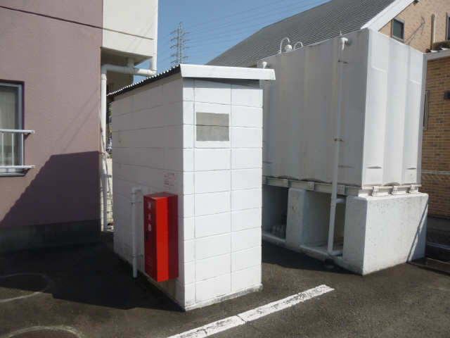 プロパン庫・受水槽