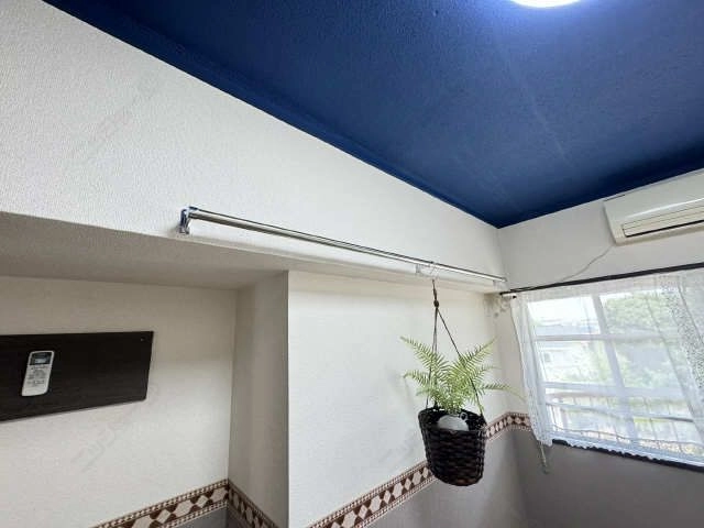 居室ハンガーパイプ