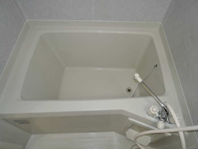 デンパ－クヒルズＡ 2階 浴槽
