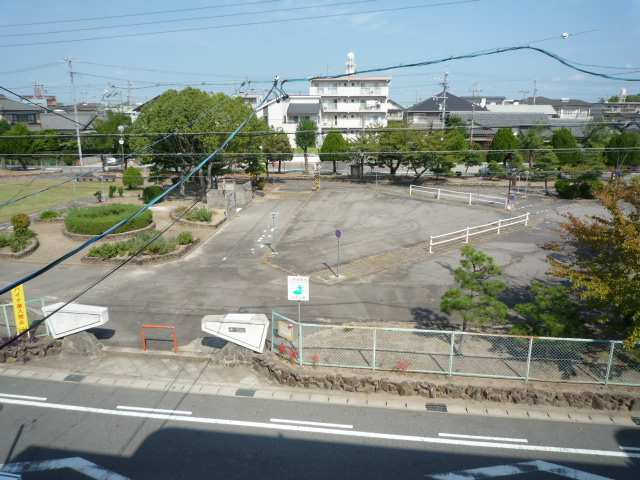 ドミール大西 2階 大西公園