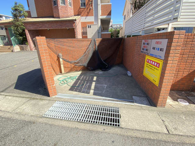 ゴミ置き場