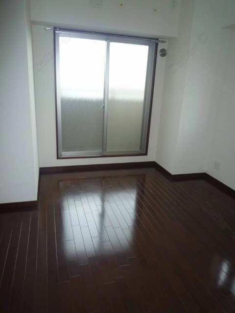 洋室（玄関側）