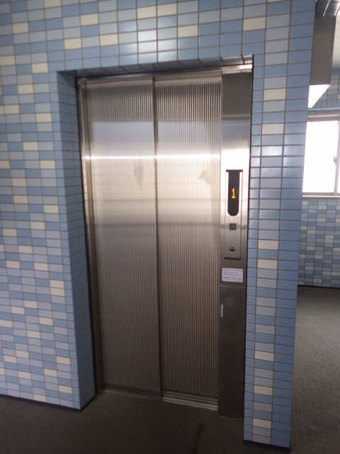 プレイン安城 4階 エレベーター