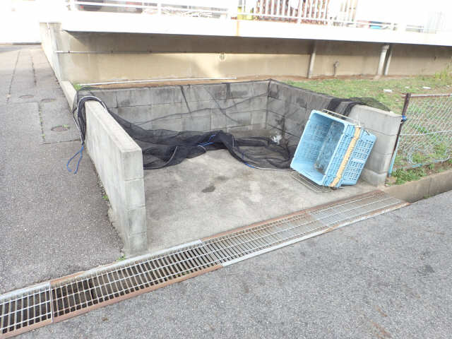 ゴミ捨て場