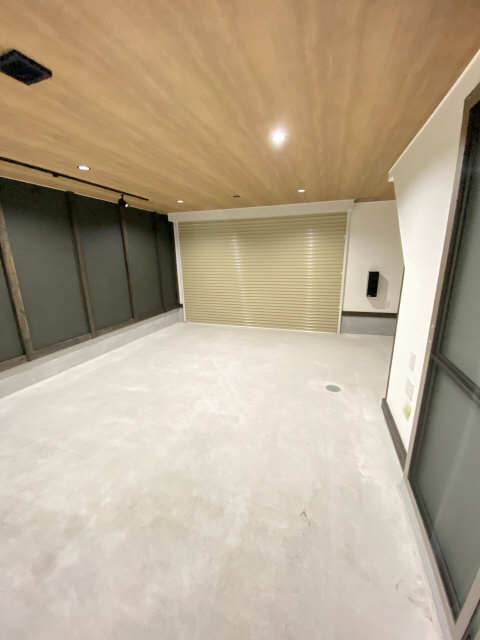 ガレージ内