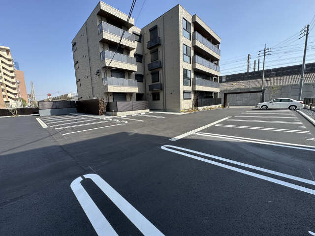 HIGH LINE PARK B 2階 駐車場