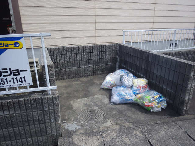 ゴミ捨て場