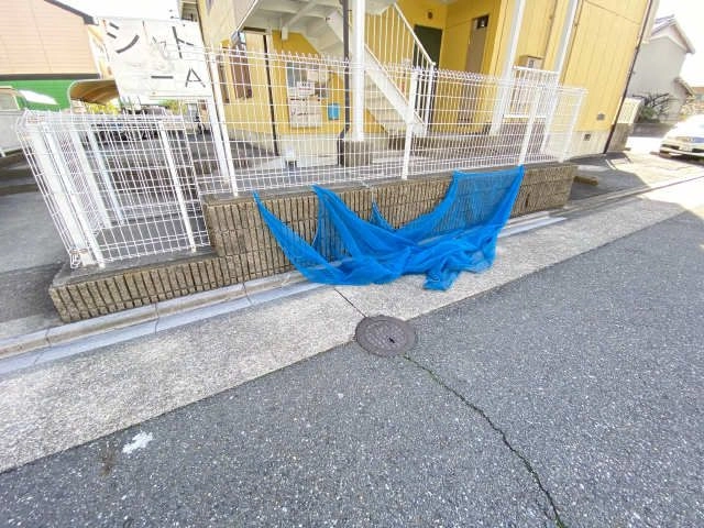 ごみ置き場