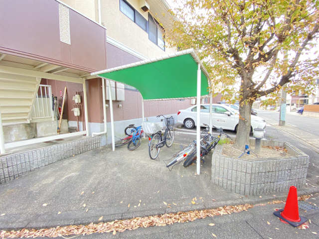 B棟駐輪場