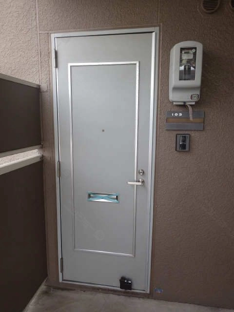 玄関ドア