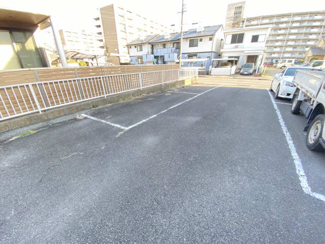 敷地外駐車場