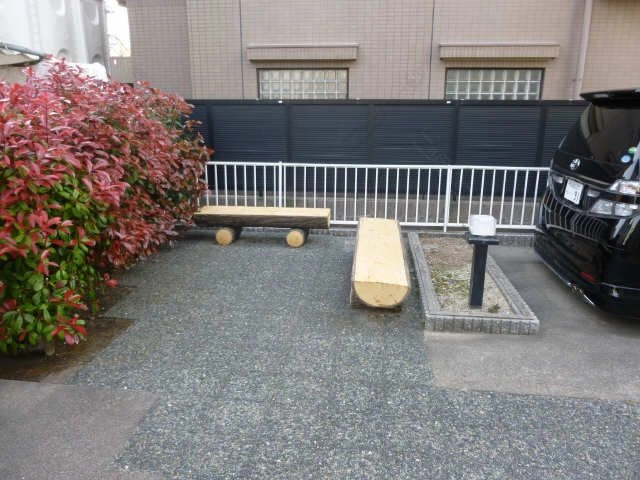 ベンチ