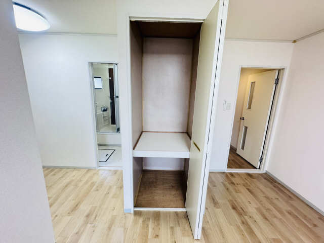 キッチン横収納