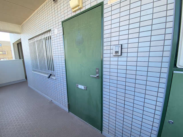 玄関扉