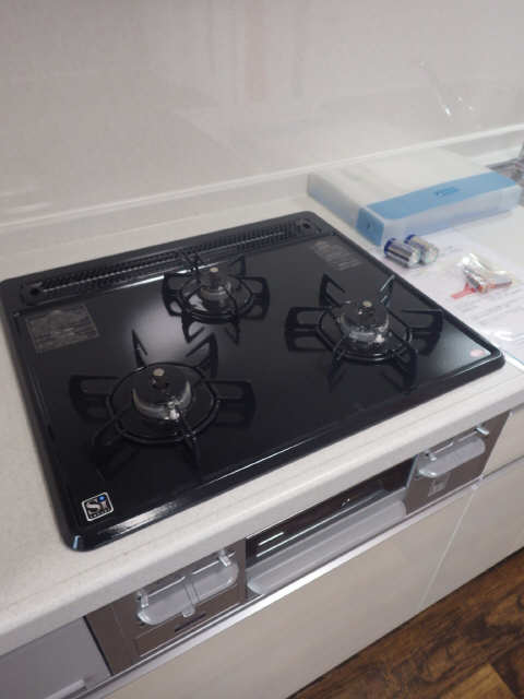 三口コンロ