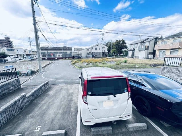 南西側洋室西側からの眺望