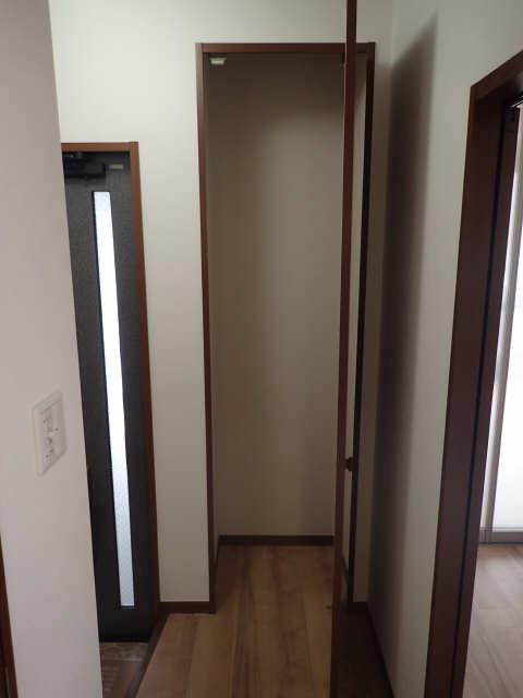 通路収納
