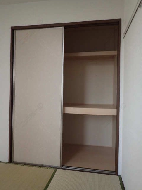 和室‐収納