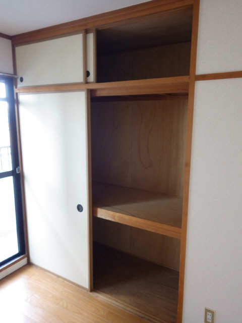 東洋間収納