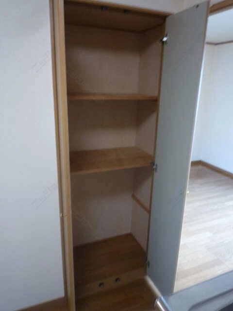 キッチン横収納