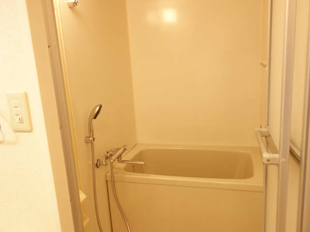 クレアーレ浅井 5階 浴室