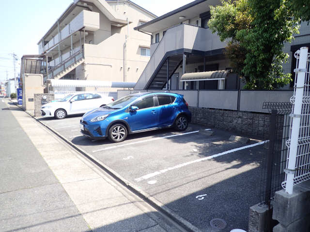 すずらん 1階 駐車場