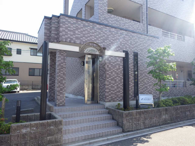 入�口
